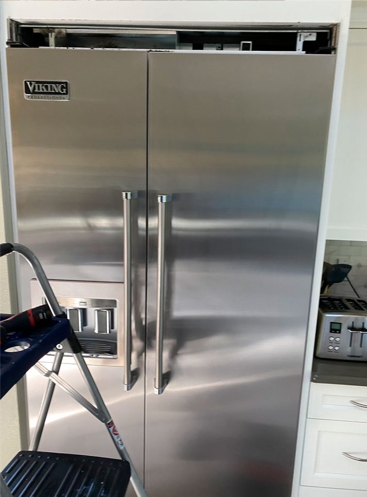 A customer complained that the Viking refrigerator icemaker was not